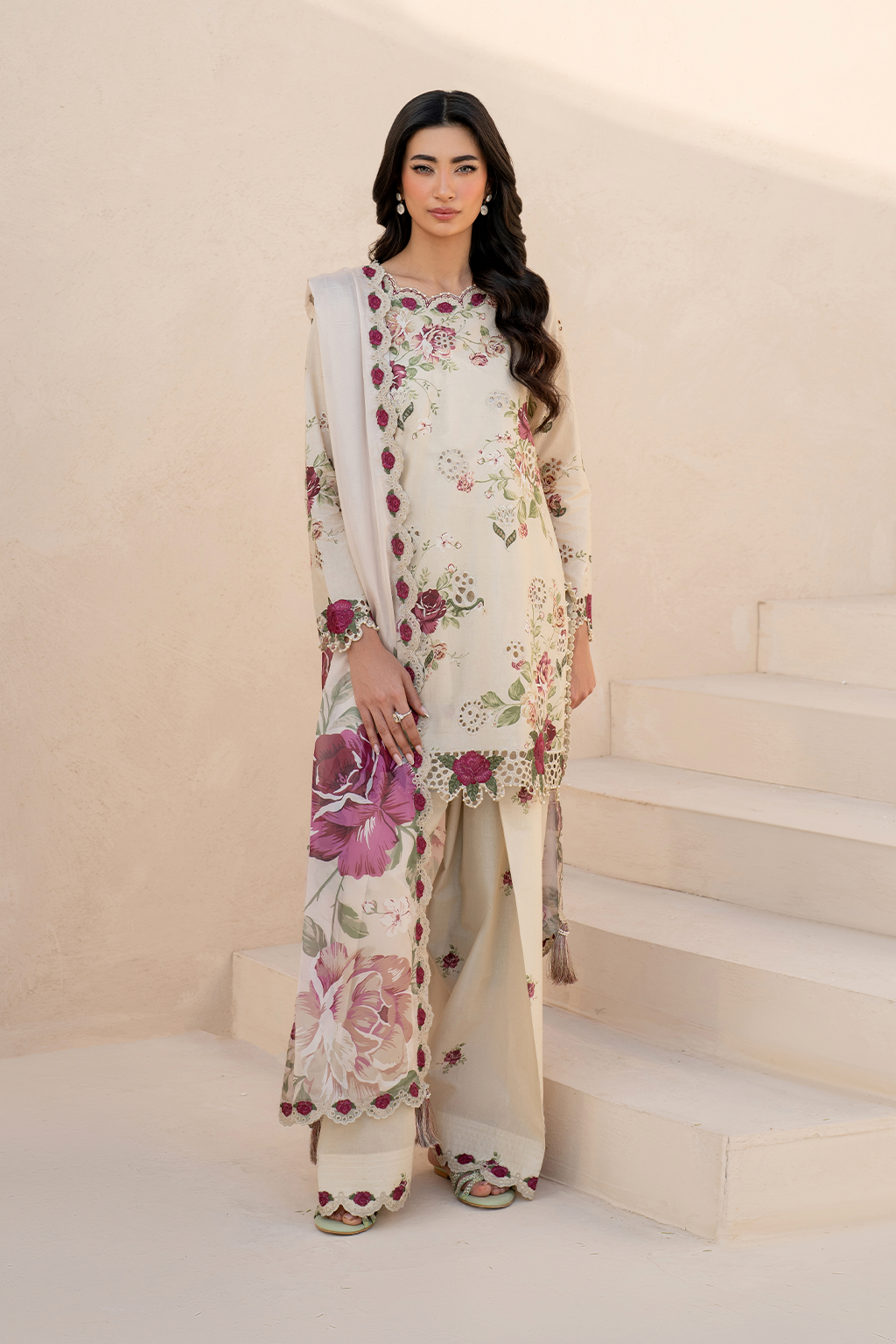 Ivory Floral Printed Dhanak 3-Piece Suit