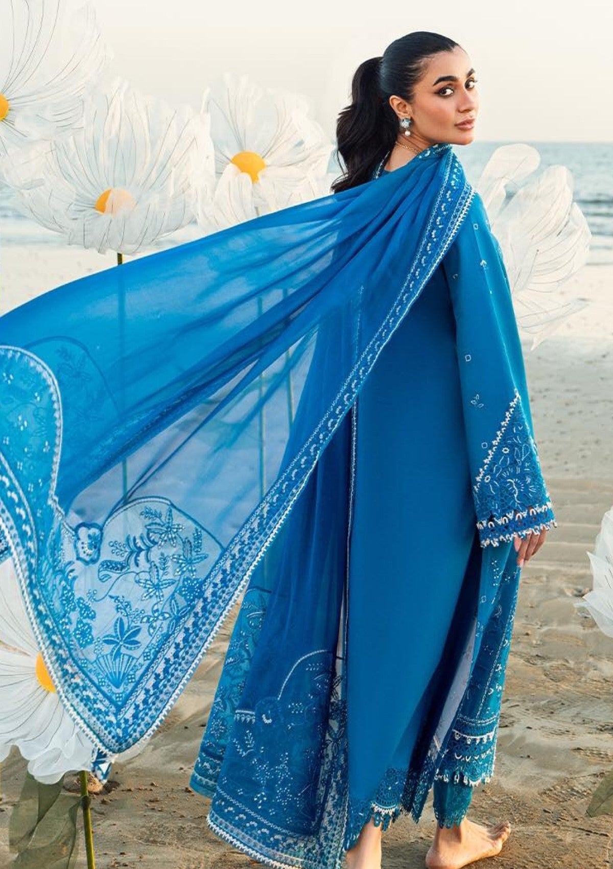 Elegant Blue Embroidered Dhanak 3-Piece Suit