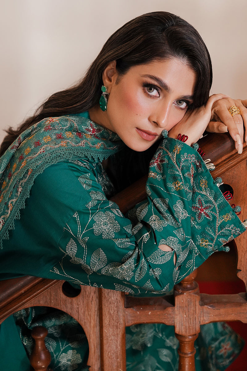 Emerald Green Embroidered Dhanak 3-Piece Suit