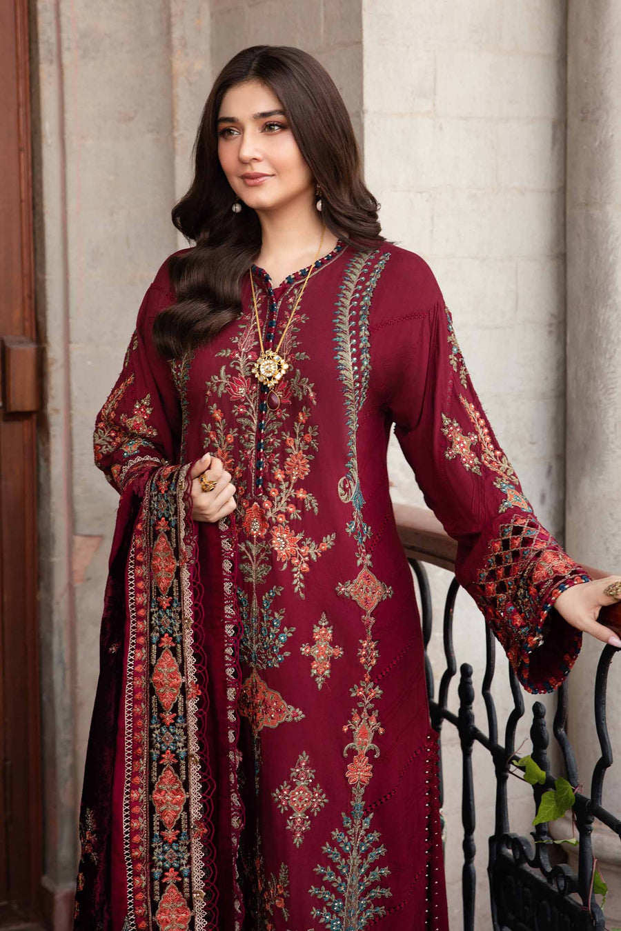 Maroon Embroidered Dhanak 3-Piece Suit