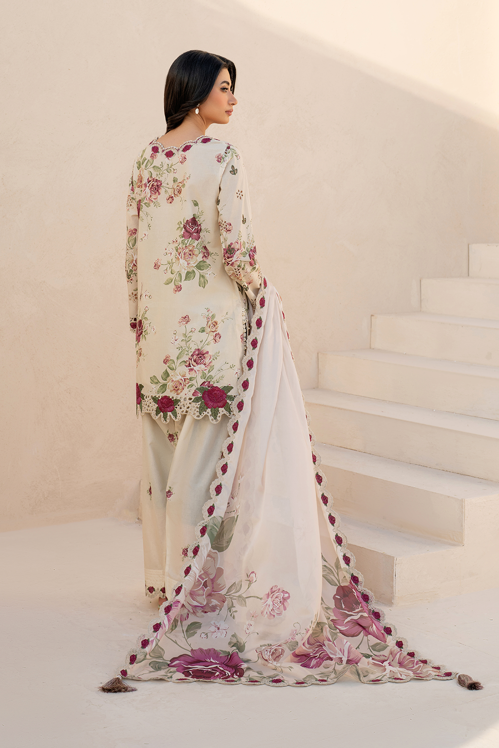 Ivory Floral Printed Dhanak 3-Piece Suit