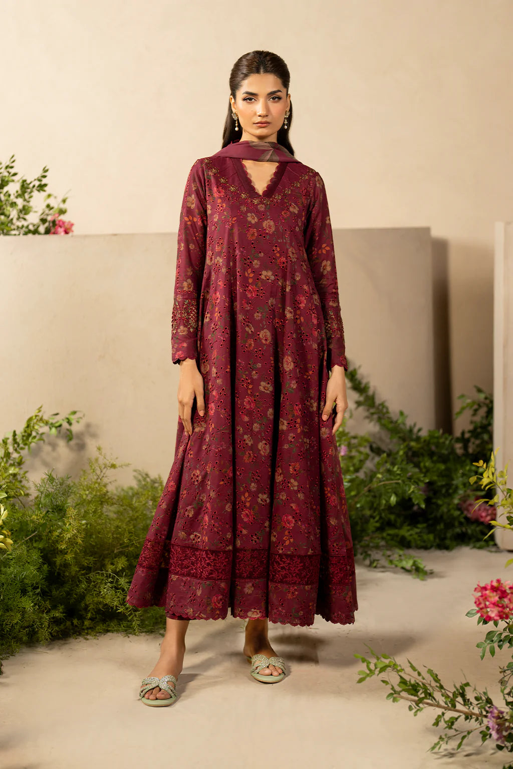 Crimson Charm Printed Dhanak 3-Piece Suit